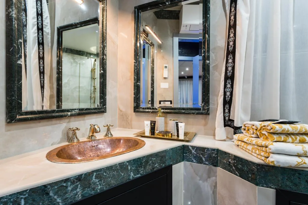 The Garden Regency Villa Roma